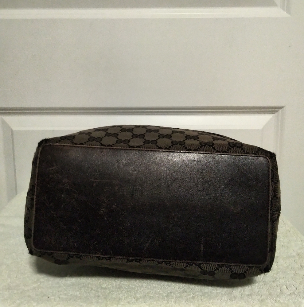 Authentic Gucci GG Shoulder Tote Bag - Picture 5 of 11